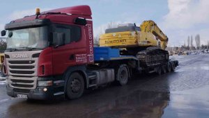 Kayseri Büyükşehir'den Adıyaman'a İş Makineleri, Elbistan'a Konteynır Gönderildi