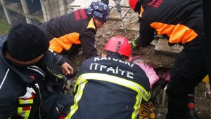 Kayseri İtfaiyesi enkaz altından 18 kişiyi sağ olarak çıkardı