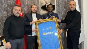 Kayserispor kaptanından depremzedelere destek