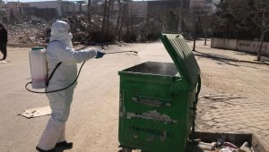 Melikgazi Belediyesi, salgın hastalıklara karşı afet bölgesinde dezenfekte ve ilaçlama çalışması yaptı