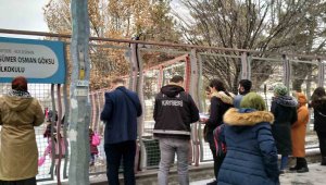 Narkotik Polisinden Okullarda Denetim