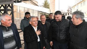 Başkan Büyükkılıç, Akkışla'da üreten kadınlarla buluştu