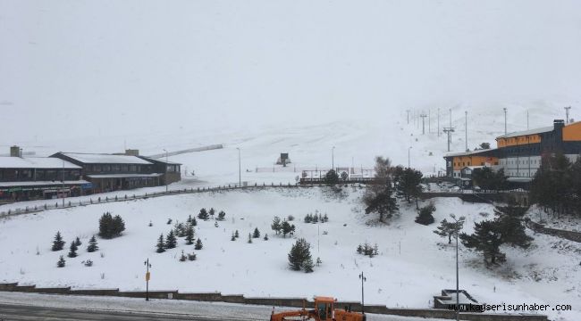 Erciyes'te kar yağışı
