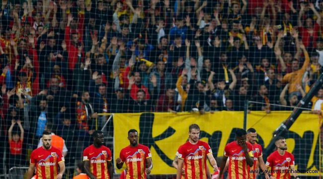 Kayserispor taraftarından Çamlı'ya destek, Ali Koç'a sitem