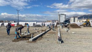 Melikgazi çadır kent ve konteyner kentlerde alt ve üst yapı çalışmalarına hızla devam ediyor