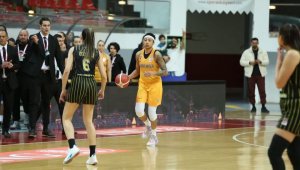 Melikgazi Kayseri Basketbol ligde kaldı