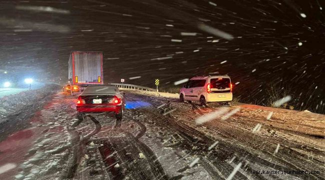 Nevşehir'de kar ulaşımı olumsuz etkiledi