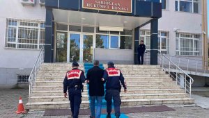 Uyuşturucu taciri jandarma kaçamadı