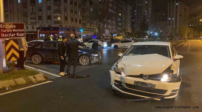 Yeni aldığı otomobiliyle kaza yapan sürücü gözyaşlarına boğuldu