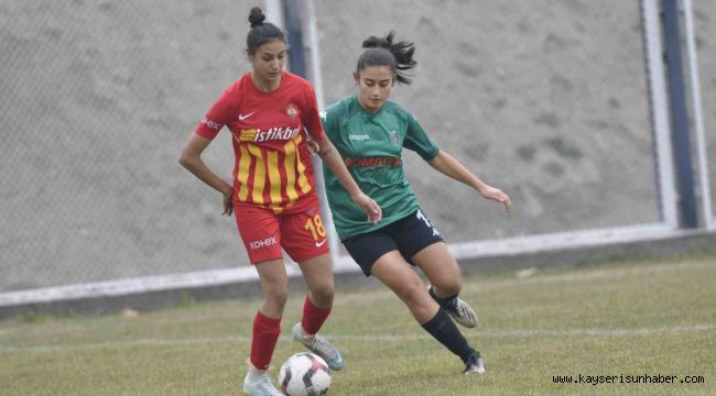 Zeynep Bilir hat-trick yaptı