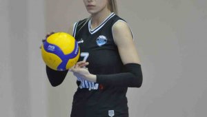 Atletiksporlu Esra İnce, Bilecikspor'a imzayı attı