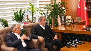 Bakan Akar: "Bölgede Türkiye'nin yer almadığı hiçbir denklem çözüme ulaşmaz"