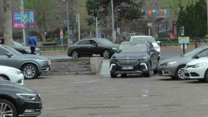 Bakan Akar'dan Togg'lu bayramlaşma