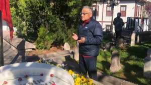 Başkan Büyükkılıç'tan Yazıcıoğlu ve Pakdil'in kabirlerine ziyaret
