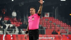 Kayserispor - Kasımpaşa maçını Hüseyin Göçek yönetecek