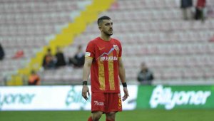 Majid Hosseini'ye 2 maç ceza