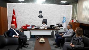 Rektör Karamustafa, 23 Nisan'da Koltuğunu Küçük Batuhan'a Devretti