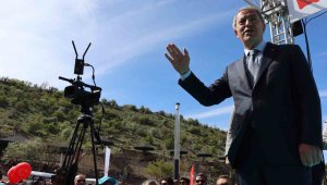 Bakan Akar: "Bu bebek katilleri serbest bırakılırsa, teröristlerin taleplerine 'evet' denilirse bu memleket 20 sene geriye dönecek"