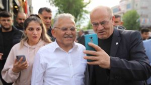 Başkan Büyükkılıç, esnaf ve vatandaşlarla buluştu