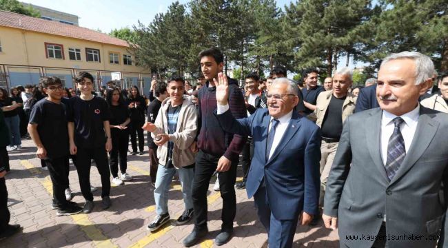 Başkan Büyükkılıç, öğrencilerle TOGG'u buluşturuyor