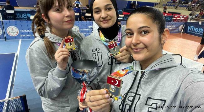 ERÜ Masa Tenisi takımı Türkiye şampiyonu oldu