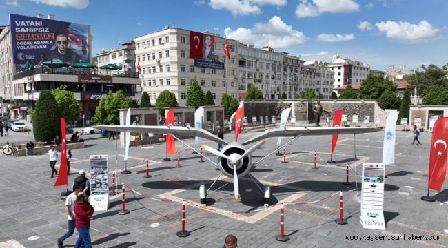 Kayseri'nin ilk uçağını sergileyen Büyükşehir, vatandaşları duygulandırdı