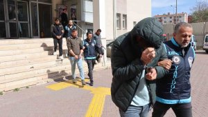 "Oyun konsolu satıyoruz" diyerek 260 bin TL dolandırdılar