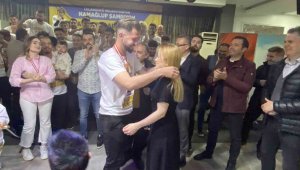 Talasgücü Belediyespor şampiyonluğu kutladı