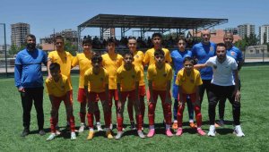 Arda Yiğit Oflaz sezonu 32 golle tamamladı