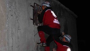 Ekmek almaya giden 8 yaşındaki Eren'den 16 saattir haber alınamıyor