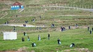 Erciyes'te 5 Ton Çöp Toplandı