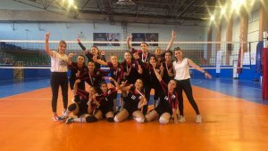 Kayseri Analig Voleybol takımları çeyrek finale yükseldi
