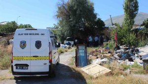 19 yaşındaki genç, kendini asarak hayatına son verdi