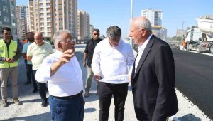 Başkan Büyükkılıç, asfalt yapımına başlanan 60 milyon TL'lik yolda incelemelerde bulundu