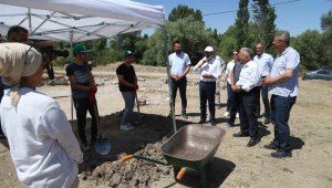 Başkan Büyükkılıç, Keykubadiye Sarayı'ndaki kazı çalışmalarını inceledi