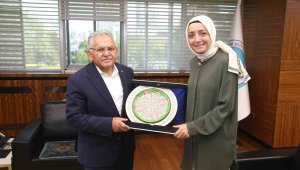 Cumhurbaşkanlığı Başdanışmanı Oruç'tan Başkan Büyükkılıç'a ziyaret