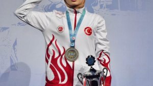 Hayriye Türksoy Hançer Şampiyon Oldu