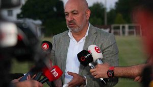 Kayserispor Başkanı Çamlı: "Transfer yasağını kaldırmak için gece gündüz çalışıyoruz"