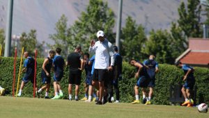 Kayserispor Teknik Direktörü Çağdaş Atan'dan ayrılık sinyali