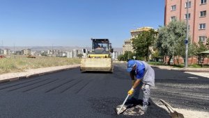 Melikgazi, TOKİ'de Yol Yenileme Çalışması Yapıyor