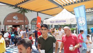 Talas Belediyesi'nden 'aşure ikramı'