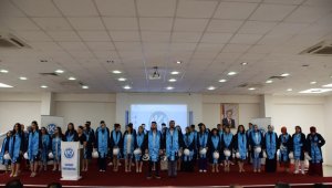 Tomarza Mustafa Akıncıoğlu MYO'da mezuniyet coşkusu