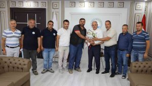 Belediye İşçilerinden Başkan Öztürk'e Zam Teşekkürü