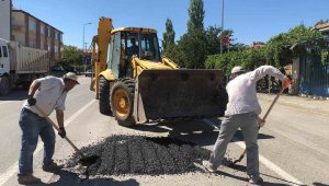 Bünyan'da bozuk yollar düzenleniyor