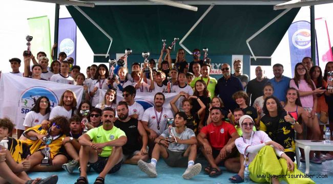 Büyükşehir'in ev sahipliği yaptığı Wakeboard Türkiye Şampiyonası'nda ödüller sahiplerini buldu