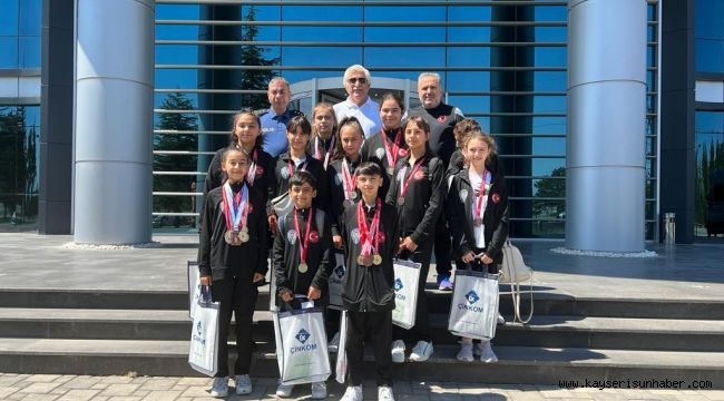 Emniyetspor sporcularından büyük başarı