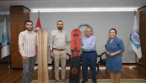 Erciyes Kayak Merkezi Pistlerinde 'Yerli ve Milli Board' Kullanılacak