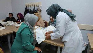 KAYMEK'in Hacılar'da El Sanatları Kursu Sürüyor