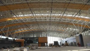 Kayseri Havalimanı Yeni Terminal Binası'nda İnceleme