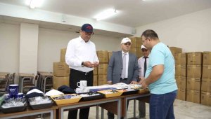 Rektör Altun, ERÜ Store deposunu inceledi